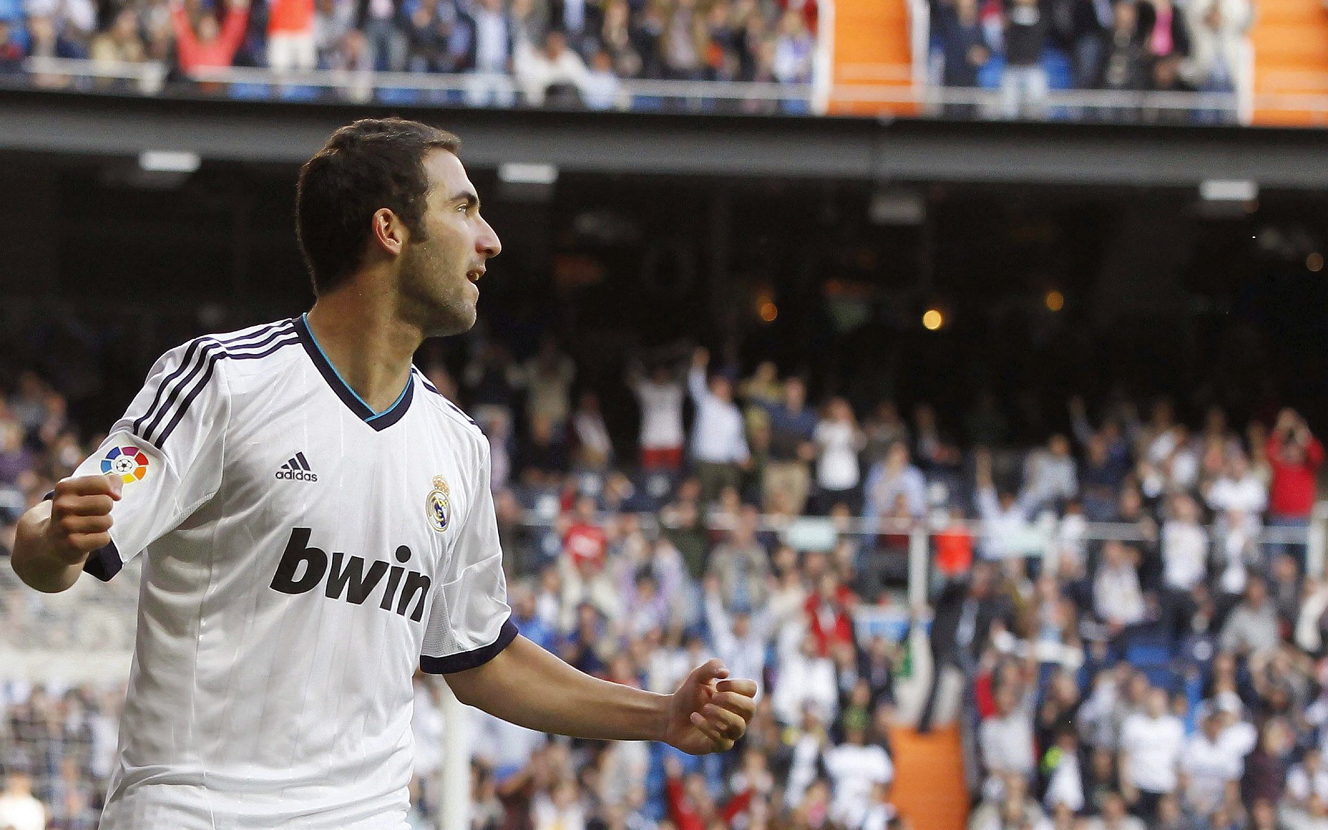 欧冠淘汰赛之夜，米切尔一剑封喉，制胜表现铸就传奇